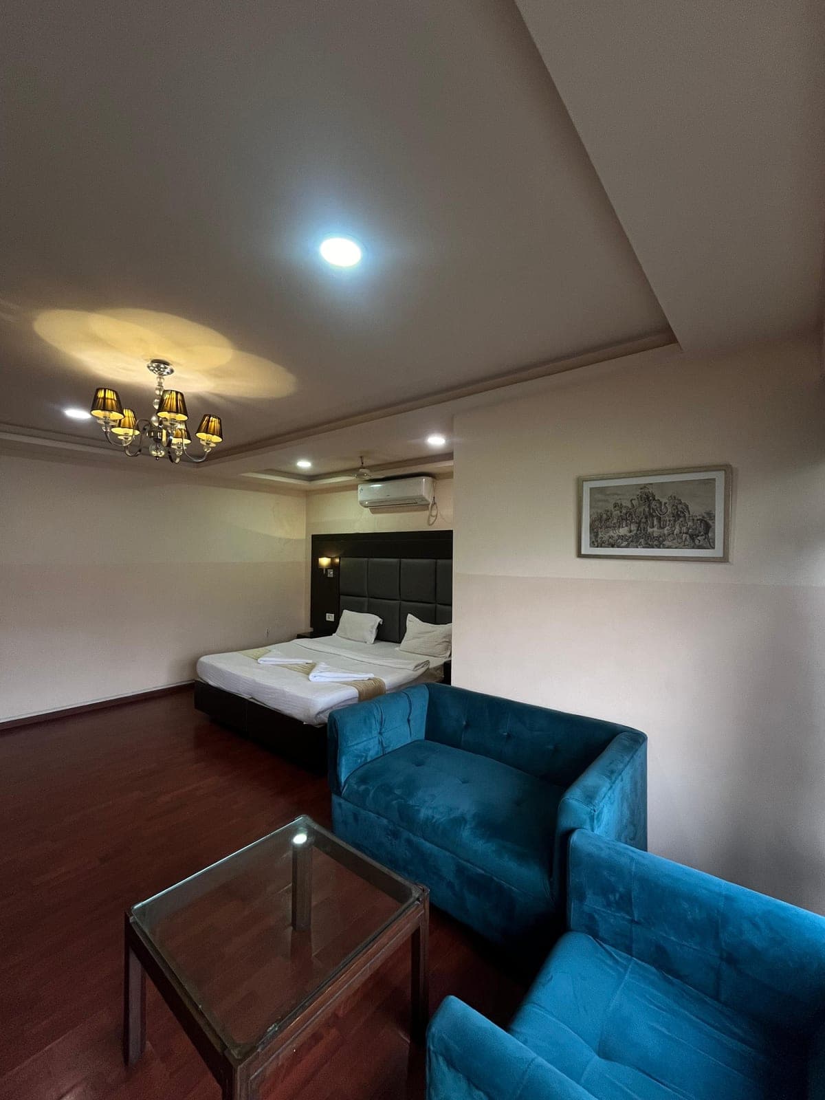 Suite Living at Hotel Sai Prakash